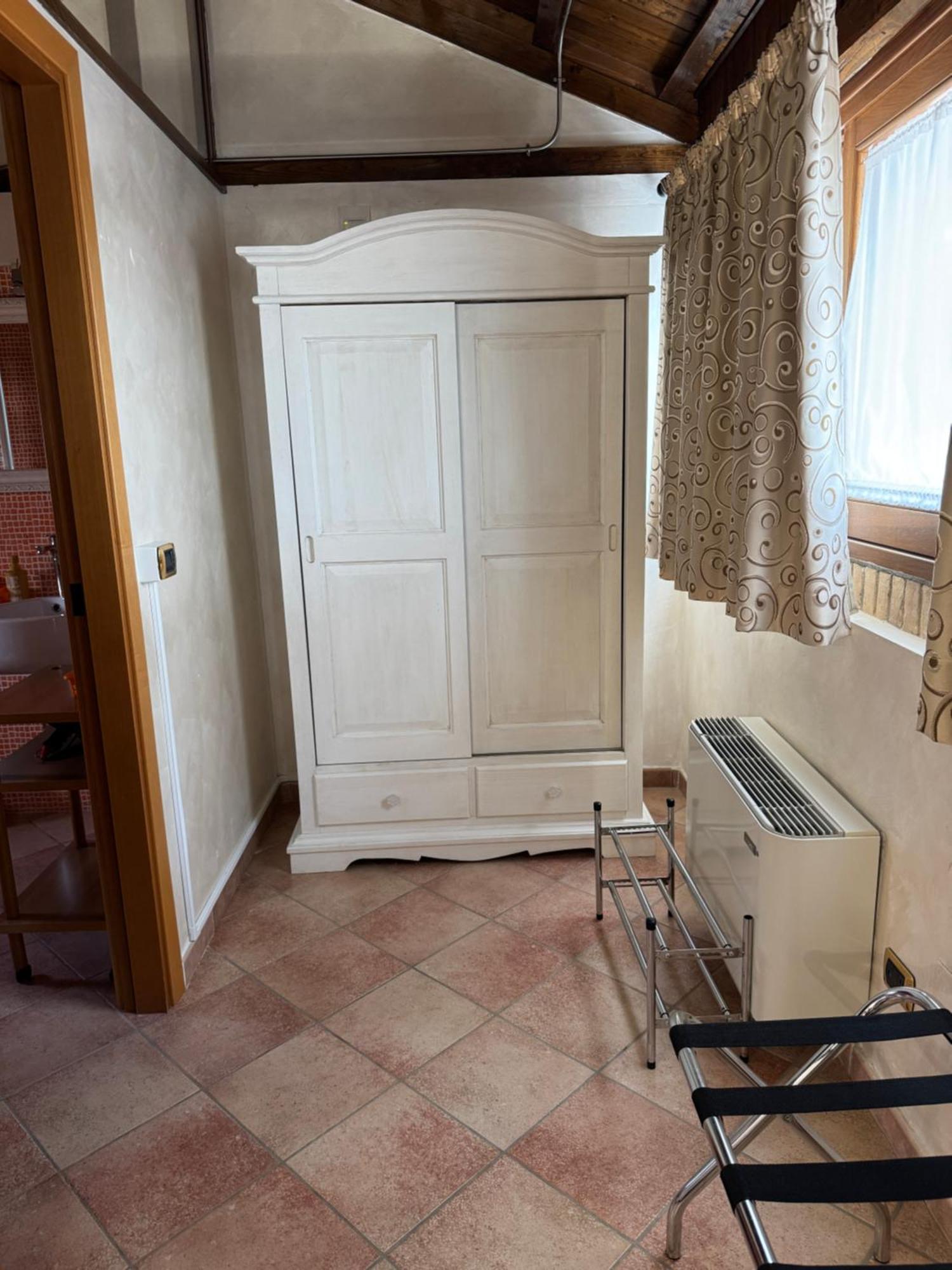 B&B Oasi Di Mamma Clara Latina Luaran gambar